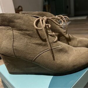 Faded Glory Tan Suede Wedge Boots size 11